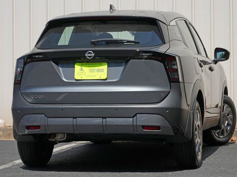 Used 2025 Nissan Kicks S FWD image 4