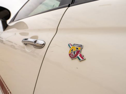Used 2013 FIAT 500 Abarth w/ Comfort/Convenience Group FWD image 6