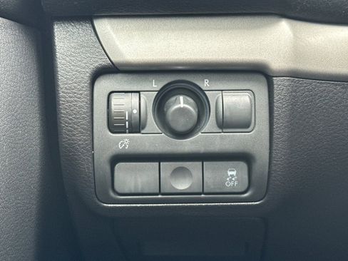 Used 2009 Subaru Outback 2.5i image 38