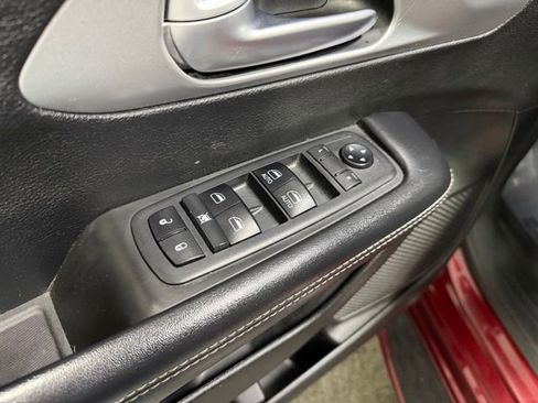 Used 2018 Chrysler Pacifica Touring Plus w/ S Appearance Package FWD image 19