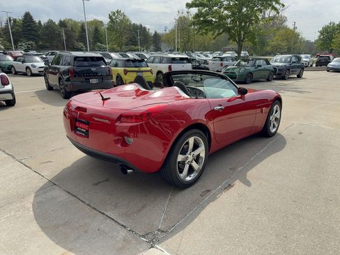 Used 2008 Pontiac Solstice Convertible w/ Preferred Package RWD image 4