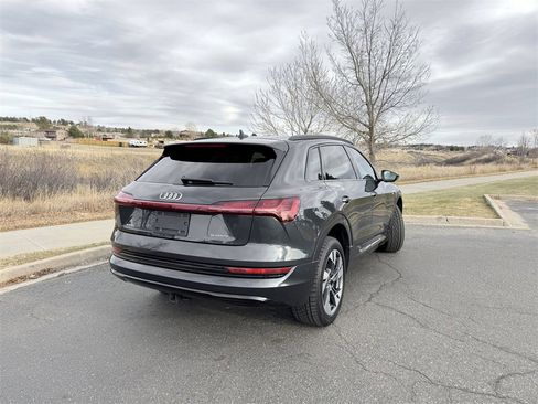 Used 2021 Audi e-tron Premium w/ Convenience Plus Package image 6