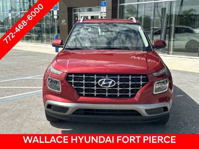 Used 2025 Hyundai Venue SEL FWD image 4
