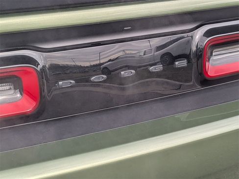 Used 2022 Dodge Challenger R/T w/ Driver Convenience Group image 12