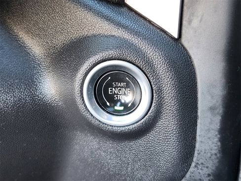 Used 2020 Chevrolet Silverado 1500 RST image 22