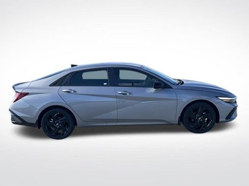 New 2026 Hyundai Elantra Sport FWD image 7