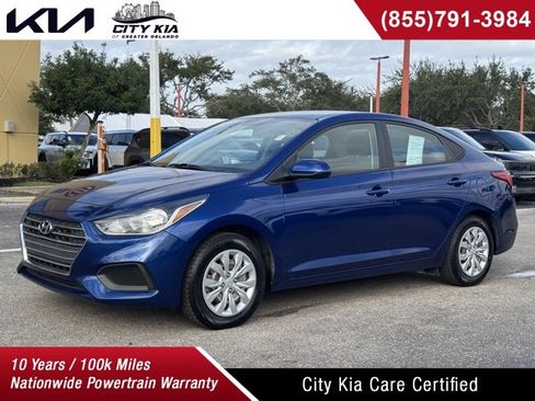 Used 2022 Hyundai Accent SE image 1