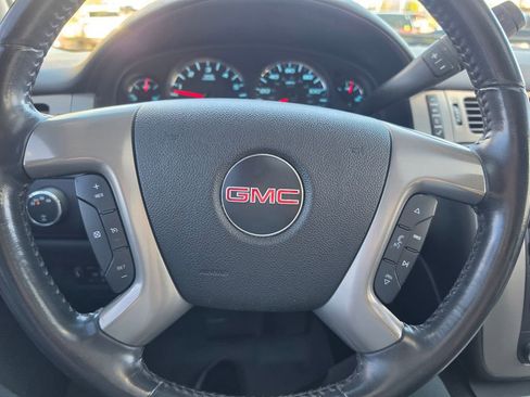 Used 2009 GMC Sierra 1500 SLT w/ All-Terrain Package AWD/4WD image 17
