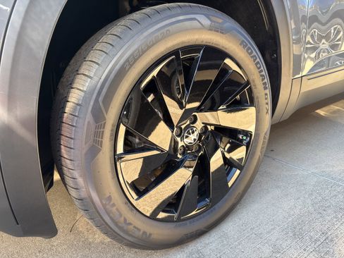 New 2026 Volkswagen Atlas SE image 26