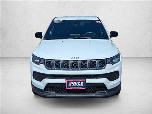 Used 2025 Jeep Compass Sport AWD/4WD image 2