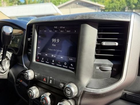 Used 2020 RAM 2500 Big Horn w/ Level 1 Equipment Group AWD/4WD image 93