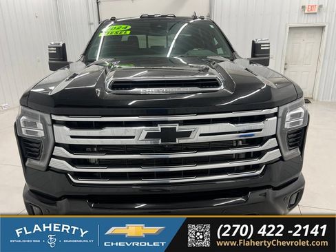 Used 2024 Chevrolet Silverado 3500 High Country AWD/4WD image 7