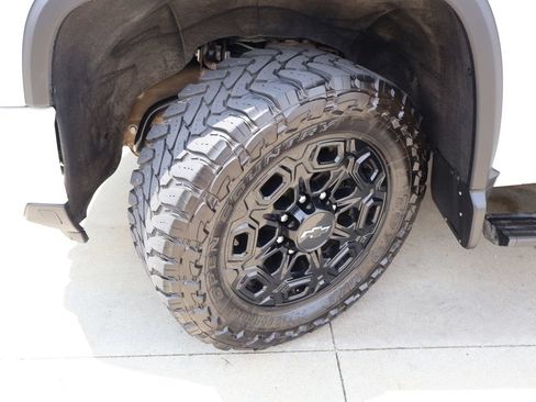 Certified 2024 Chevrolet Silverado 2500 LTZ w/ LTZ Plus Package AWD/4WD image 49