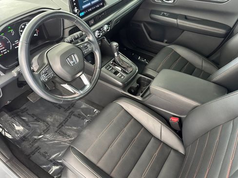 Used 2025 Honda CR-V Sport-L image 4