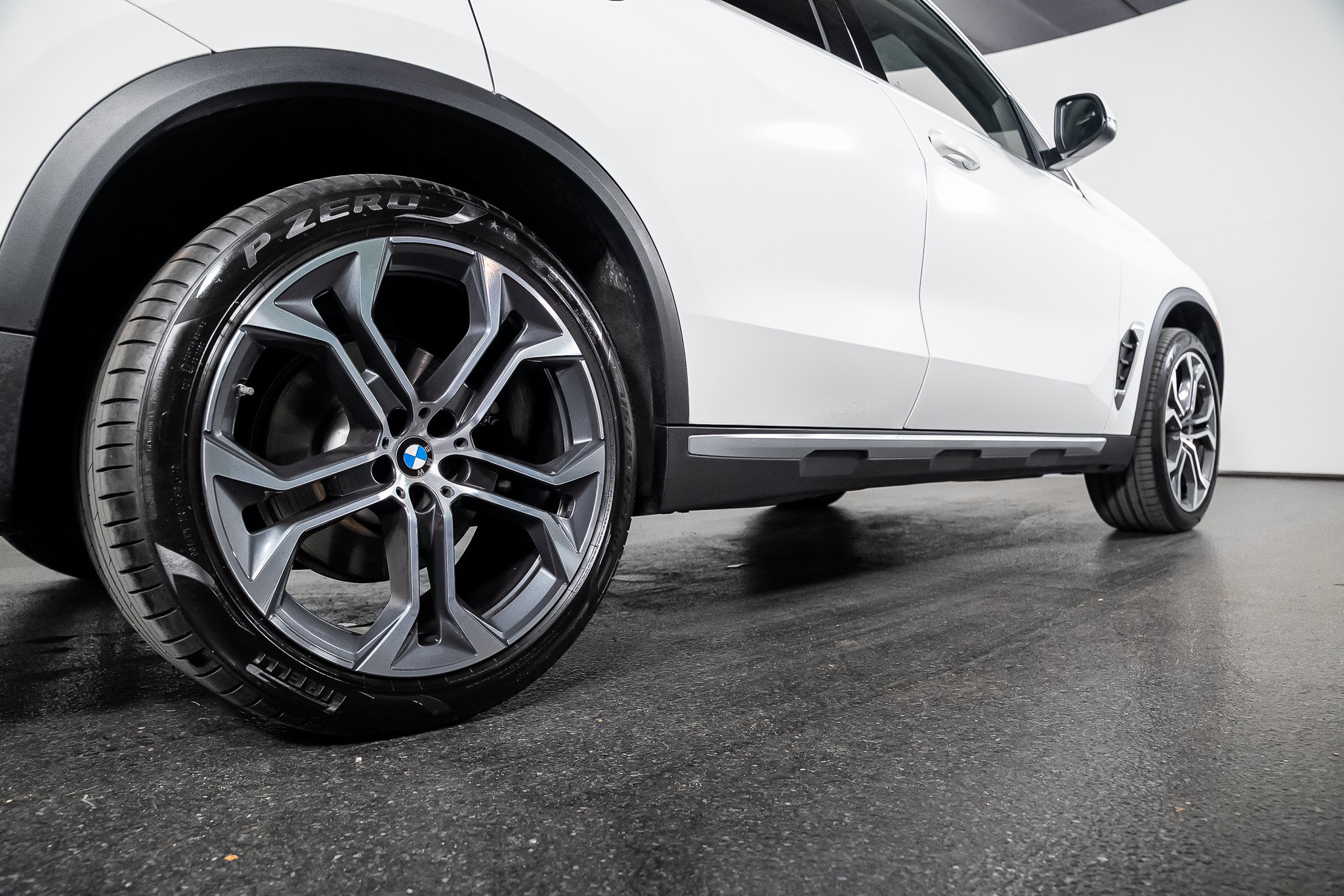 Used 2024 BMW X5 sDrive40i RWD image 34