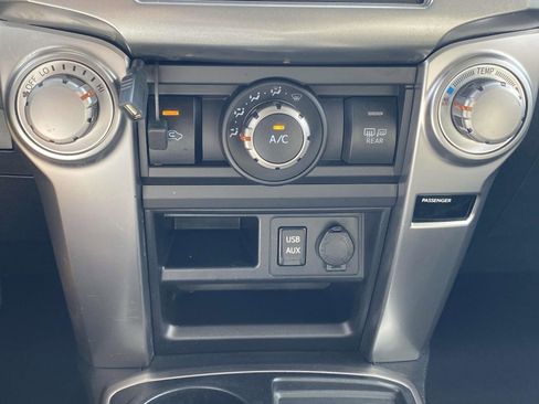 Used 2016 Toyota 4Runner SR5 Premium image 31