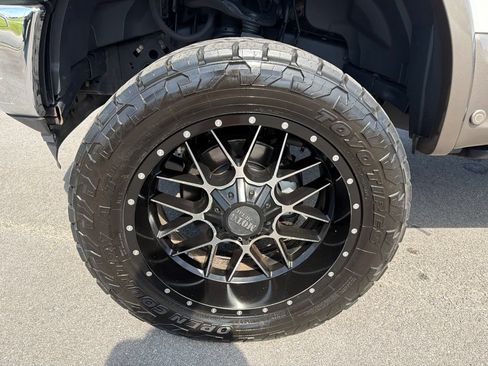Used 2019 Ford F150 King Ranch w/ Equipment Group 601A Luxury AWD/4WD image 11