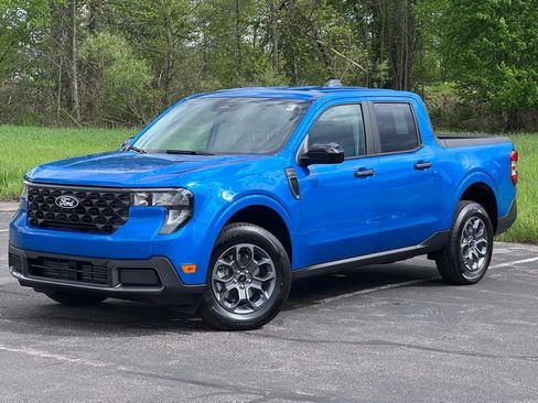New 2026 Ford Maverick XLT AWD/4WD image 2