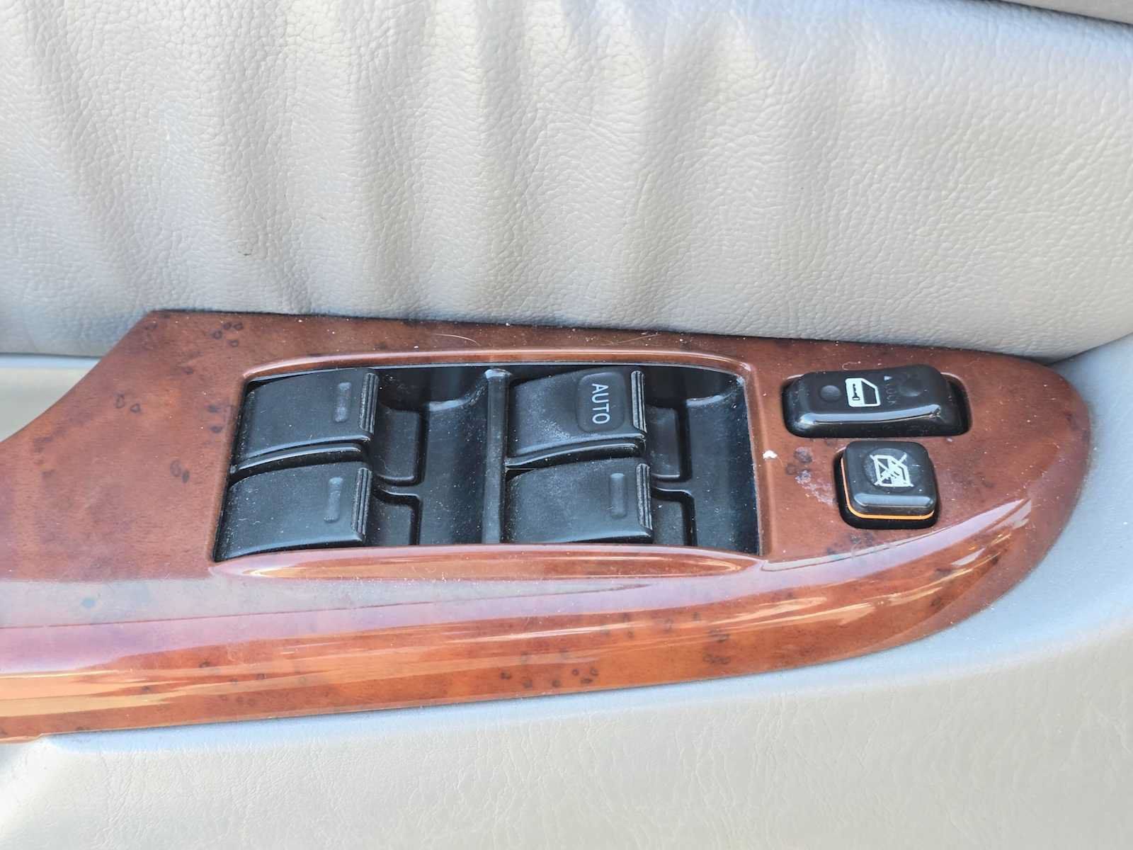 Used 2005 Toyota Sienna XLE Limited w/ XLE Limited Pkg 1 FWD image 27