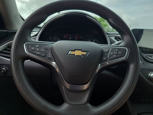 Used 2025 Chevrolet Malibu LS FWD image 22