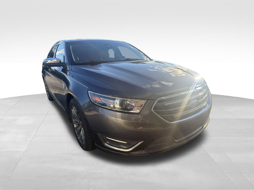 Used 2017 Ford Taurus Limited FWD image 3