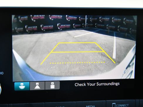 Used 2024 Honda Civic EX-L image 19