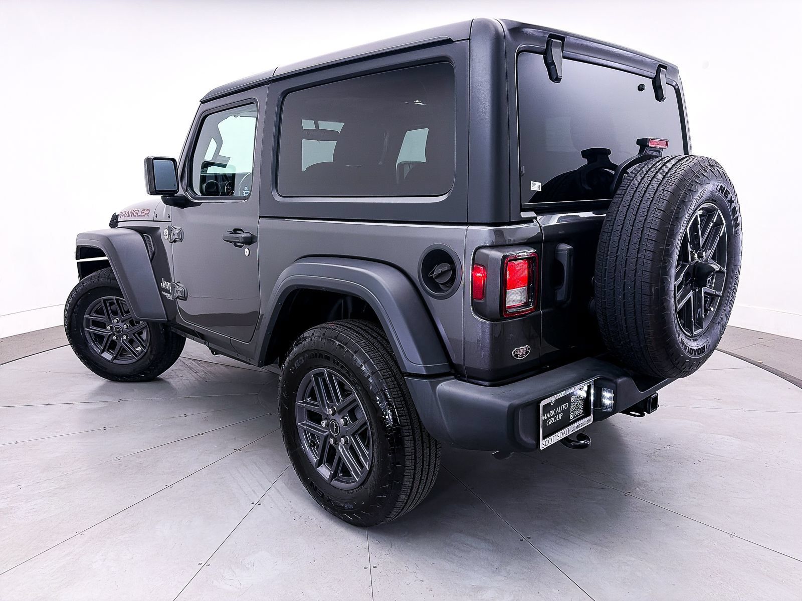 Used 2021 Jeep Wrangler Sport AWD/4WD image 2