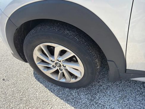 Used 2017 Hyundai Tucson SE AWD/4WD image 20