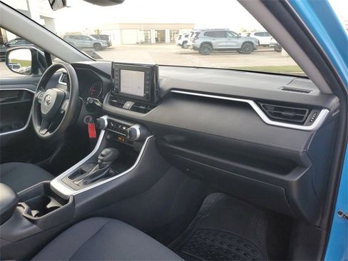 Used 2019 Toyota RAV4 LE image 26