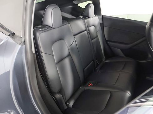 Used 2023 Tesla Model Y Long Range image 33