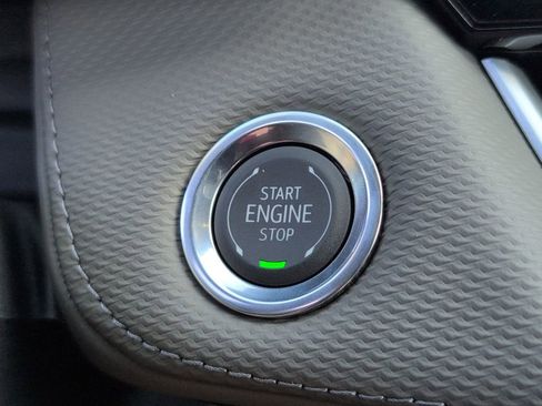 New 2026 Chevrolet Equinox LT w/ Convenience Package II image 23