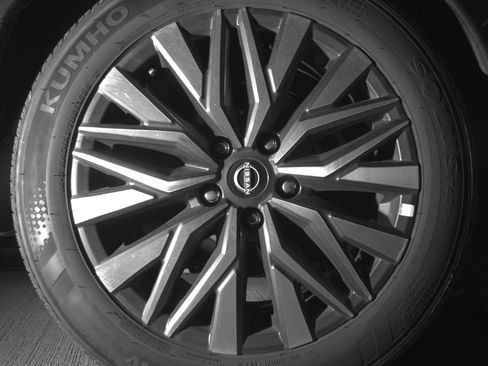 Used 2025 Nissan Altima 2.5 SV image 15