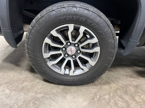 Certified 2020 GMC Sierra 1500 AT4 w/ AT4 Premium Package AWD/4WD image 10