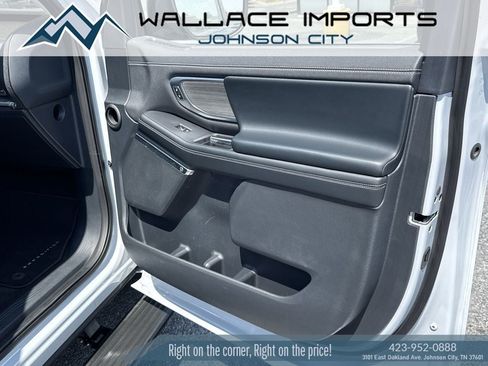 Used 2025 Ford Expedition Platinum AWD/4WD image 37