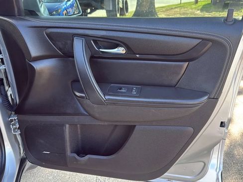 Used 2016 Chevrolet Traverse LT FWD image 26
