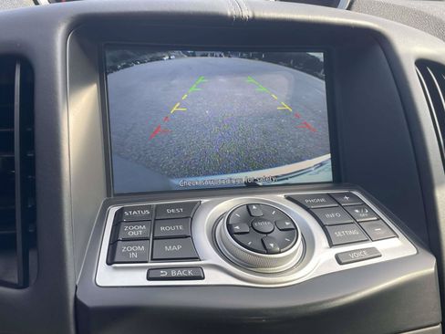 Used 2018 Nissan 370Z Touring RWD image 16