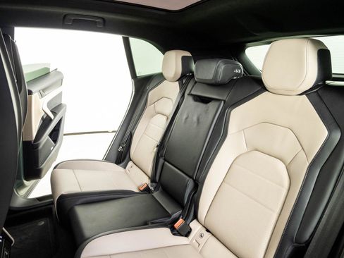 New 2026 Porsche Cayenne Turbo Electric AWD/4WD image 22