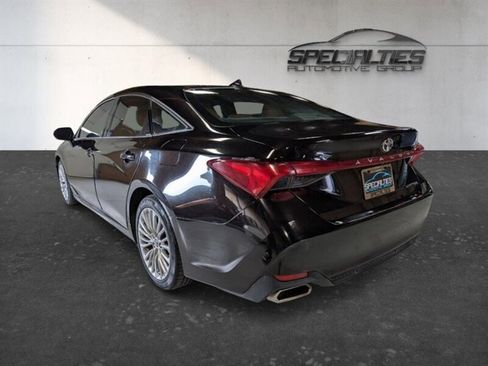 Used 2019 Toyota Avalon Limited FWD image 8