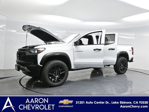 New 2025 Chevrolet Colorado Trail Boss w/ Midnight Edition image 26