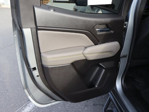 Used 2024 Chevrolet Colorado ZR2 w/ ZR2 Convenience Package III AWD/4WD image 33
