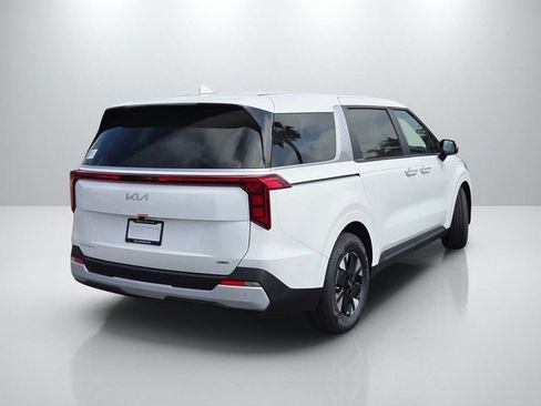 New 2026 Kia Carnival LXS FWD image 4