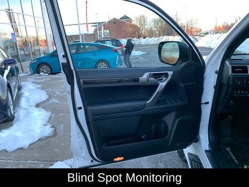 Used 2023 Lexus GX 460 Premium w/ Premium Package image 12