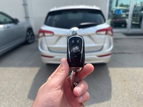 Used 2019 Buick Envision Essence FWD image 11