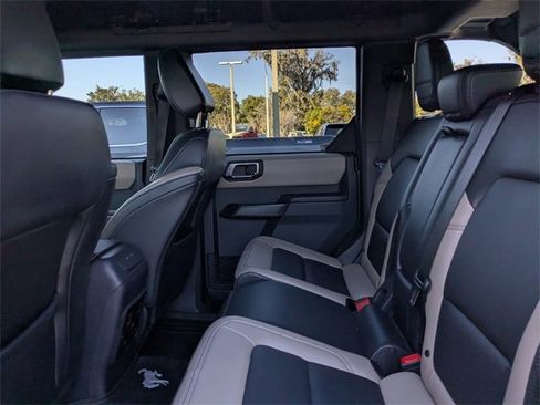 Used 2024 Ford Bronco Wildtrak image 12