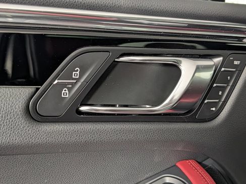 New 2026 Porsche Macan AWD/4WD image 27