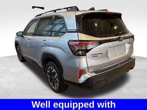 Used 2025 Subaru Forester Premium image 3