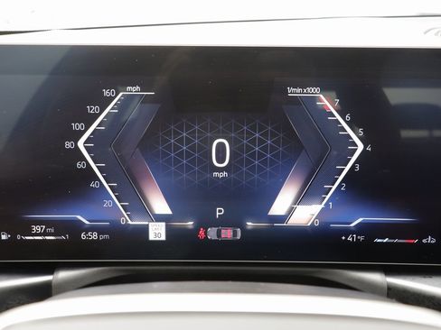 Certified 2025 BMW 330i xDrive Sedan w/ M Sport Package image 8