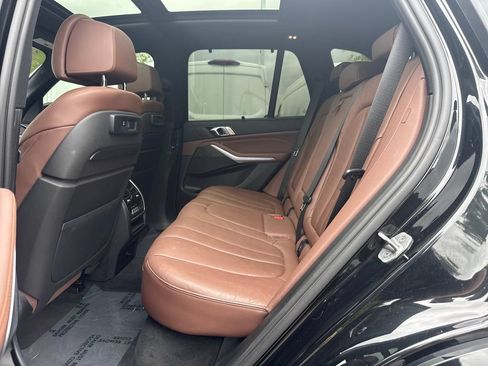 Used 2022 BMW X5 xDrive40i w/ M Sport Package AWD/4WD image 8
