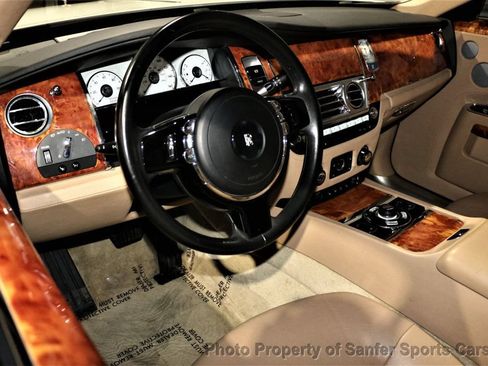 Used 2010 Rolls-Royce Ghost RWD image 23
