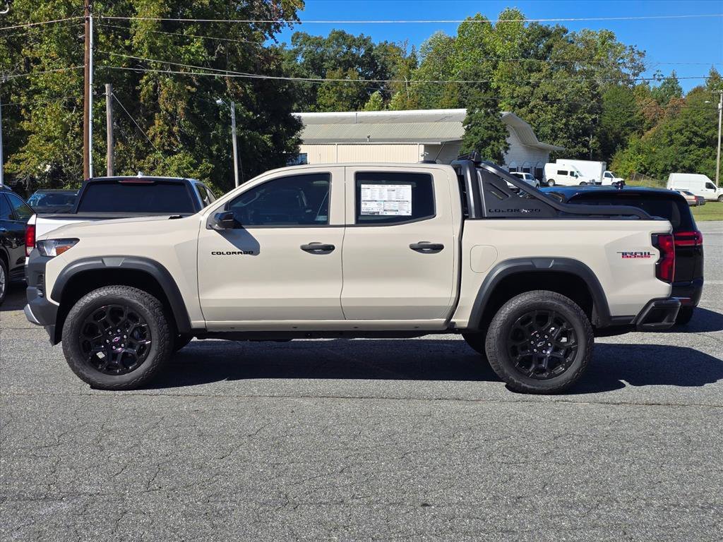 New 2026 Chevrolet Colorado Trail Boss w/ Midnight Edition AWD/4WD image 18